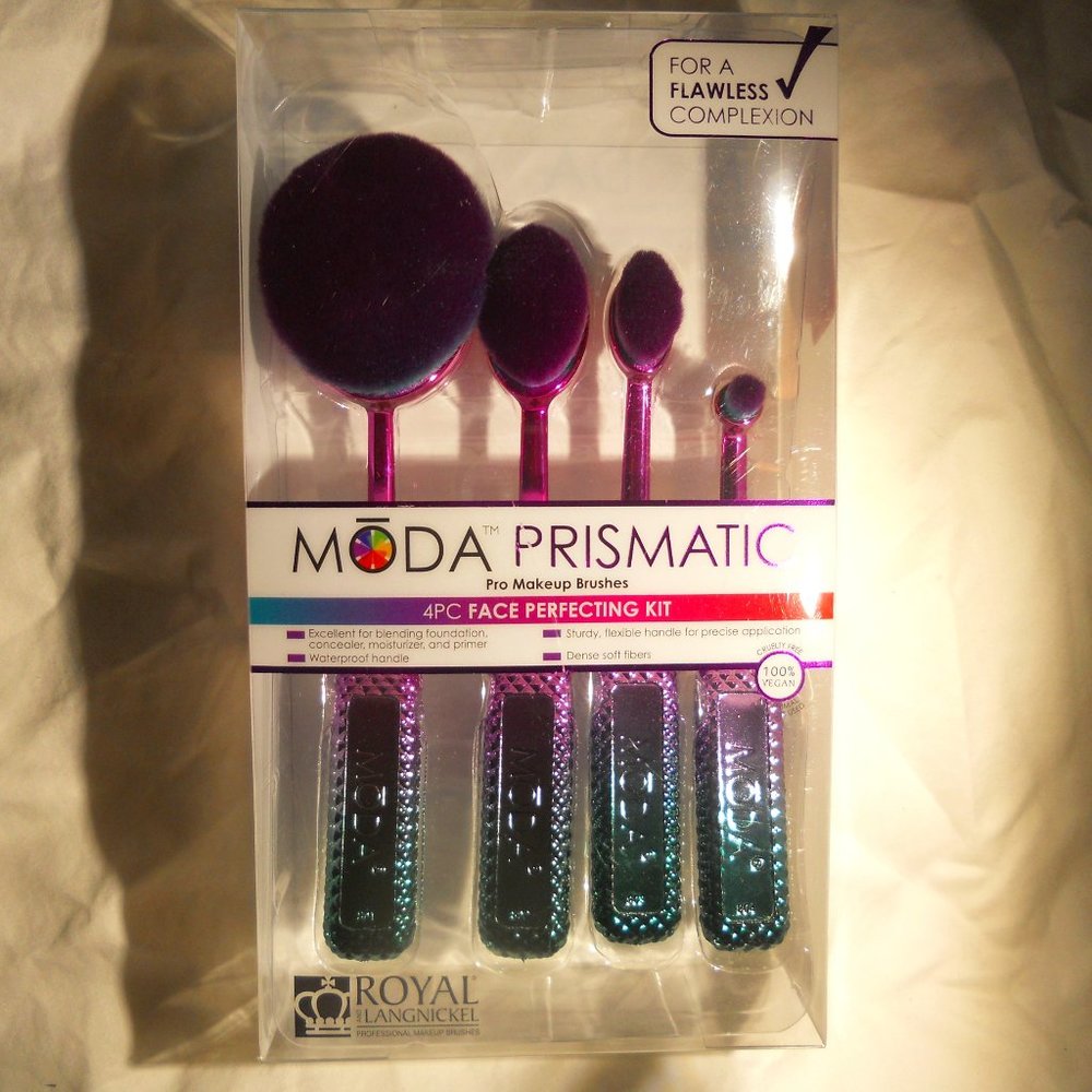 4 pc Moda Prismatic Pro Makeup Brush Kit NIB